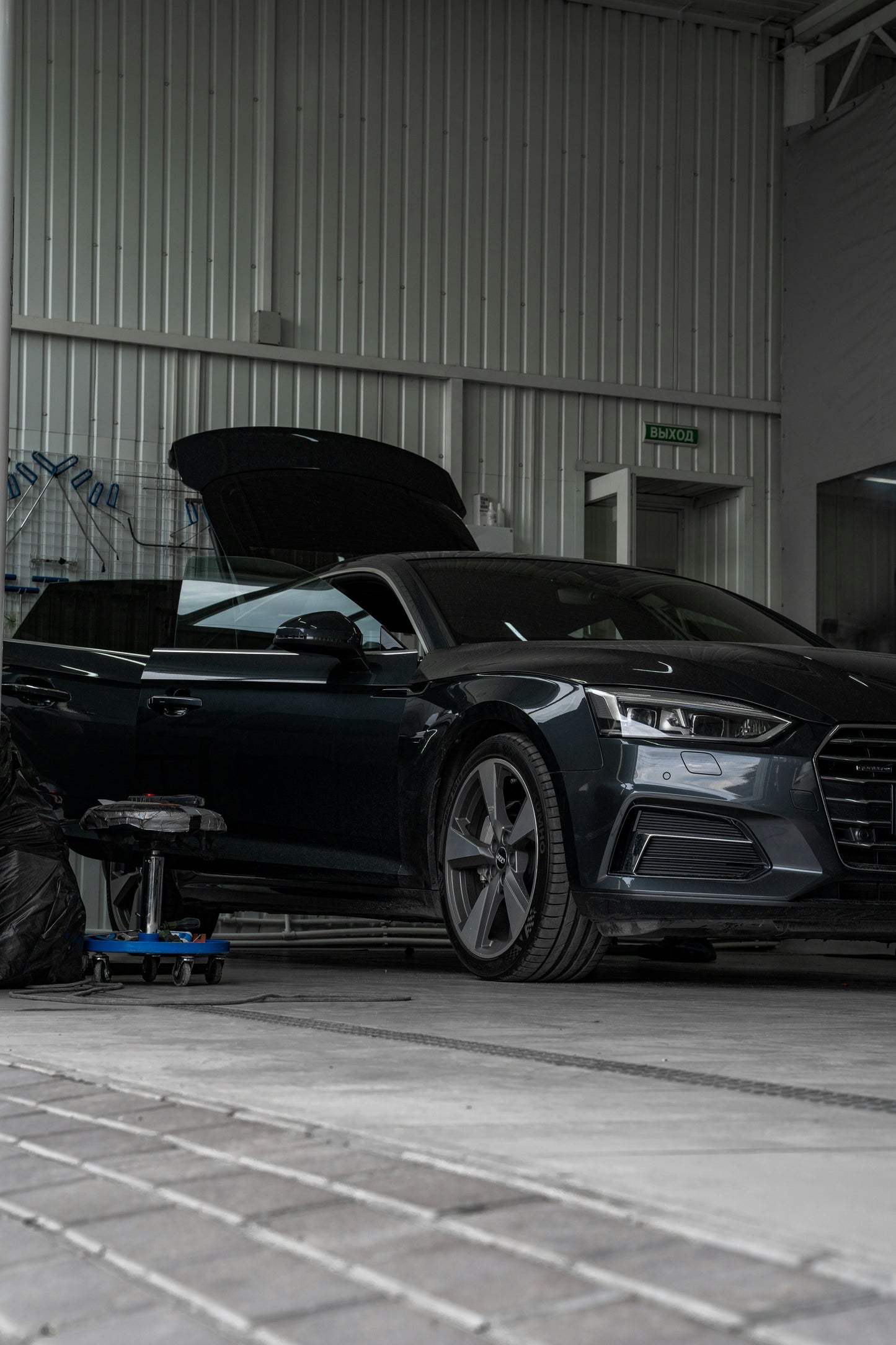 Full In & Out Detail